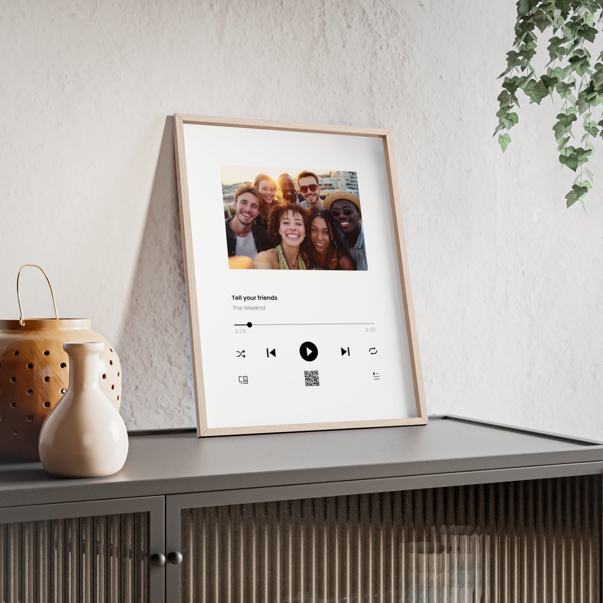 Spotify Layout (No Text) + QR